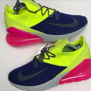 Nike Air Max 270.... M9.5..W11
